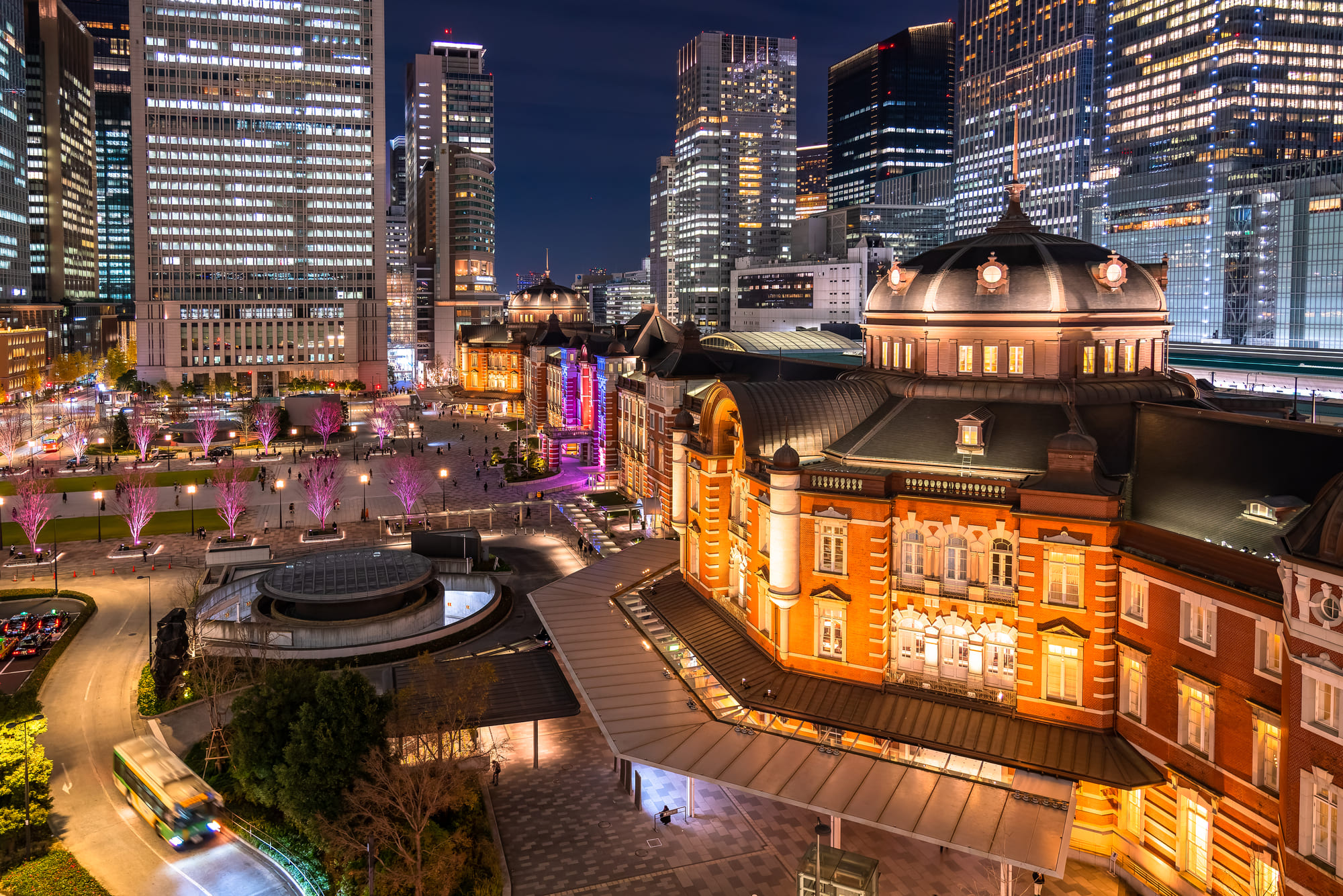 夜の東京駅周辺